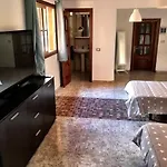 Casa Amarilla Junto Al Mar *