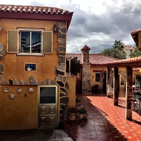 Casa Amarilla Junto Al Mar بيت للعطل