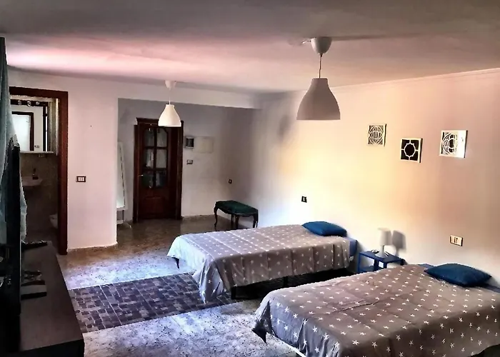 Casa Amarilla Junto Al Mar كانديلاريا