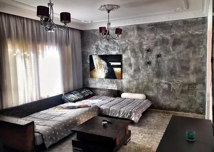 Casa Amarilla Junto Al Mar كانديلاريا