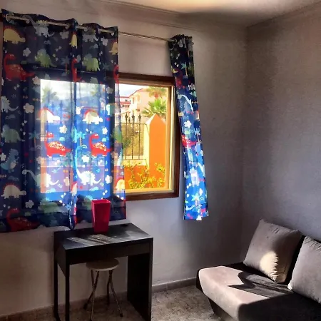 Casa Amarilla Junto Al Mar Holiday home Candelaria