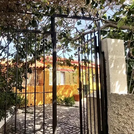 Holiday home Casa Amarilla Junto Al Mar Candelaria