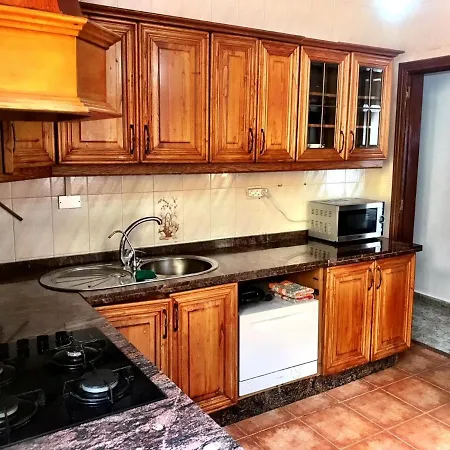 Casa Amarilla Junto Al Mar Holiday home Candelaria