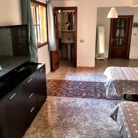 Casa Amarilla Junto Al Mar *